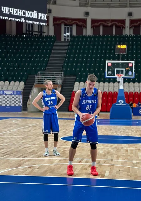 Sam из Грозного, мне 21, познакомлюсь для открытые отношения