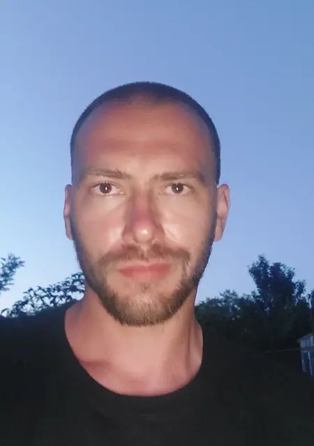 Андрей из Донецка, мне 32, познакомлюсь для приятного времяпровождения