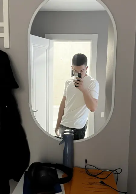 Я Дмитрий, 19, из Москвы, ищу знакомства на одну ночь