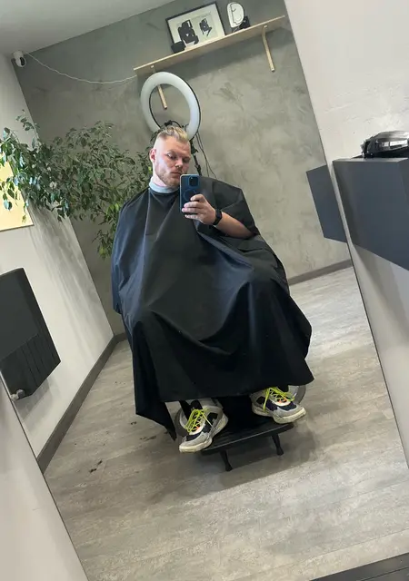 Данил из Ульяновска, мне 20, познакомлюсь для приятного времяпровождения