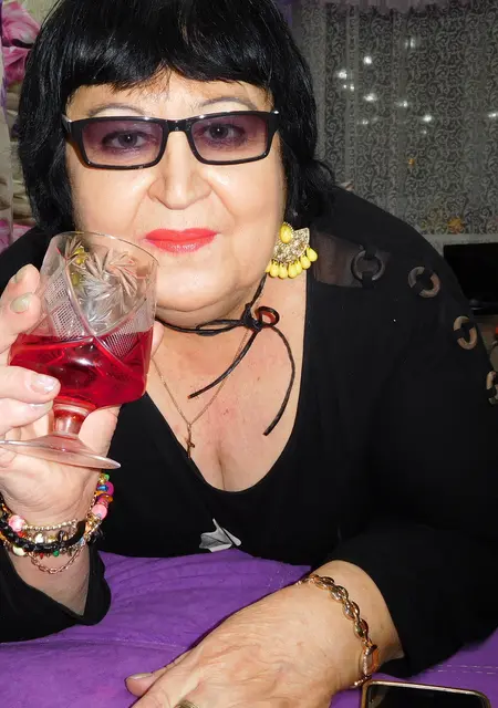 Надежда из Иркутска, мне 55, познакомлюсь для общения