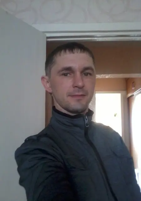 Я Slavik, 44, из Комсомольска-на-Амуре, ищу знакомства на одну ночь