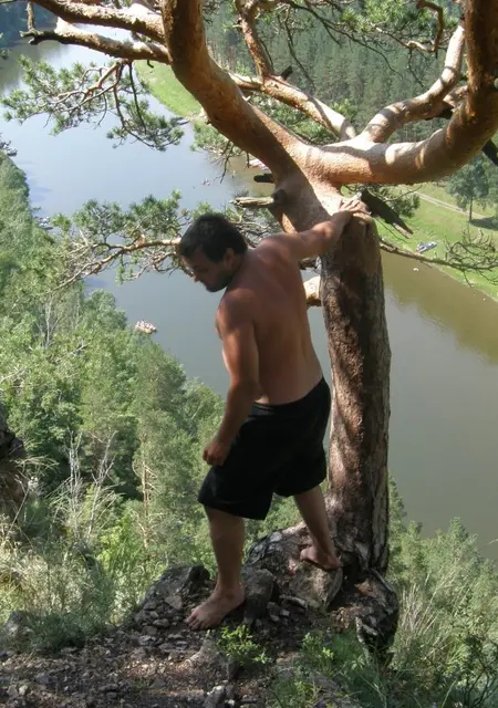 Я Евген, 43, из Миасса, ищу знакомства на одну ночь