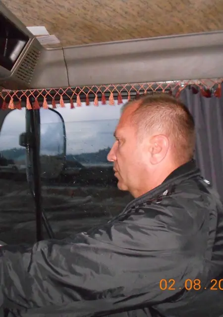 Andrew из Лесного, ищу на сайте знакомства на одну ночь