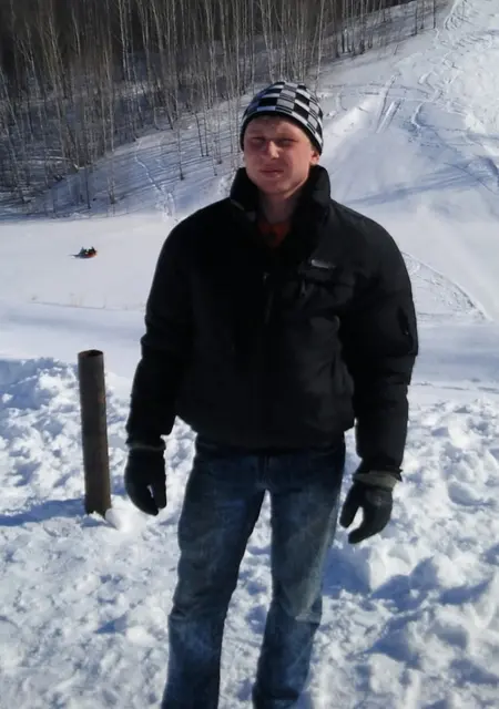 Раиль из Рязани, мне 37, познакомлюсь на одну ночь