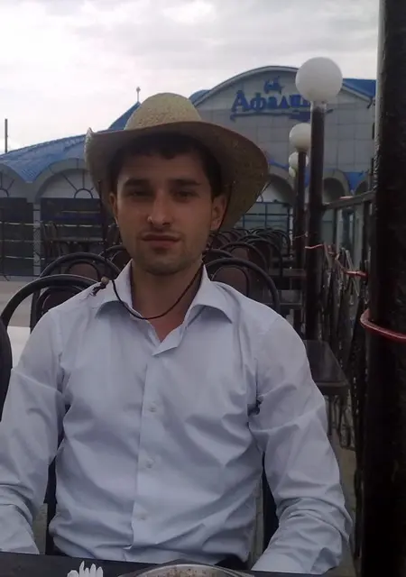 Ади из Махачкалы, мне 36, познакомлюсь на одну ночь