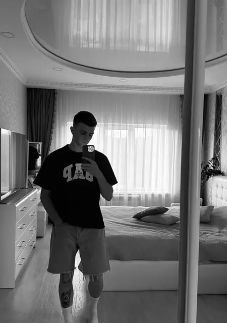 Я Roma, 21, из Челябинска, ищу знакомства без обязательств