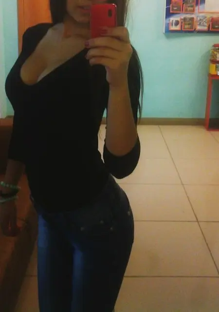 Настя из Москвы, ищу на сайте приятное времяпровождение