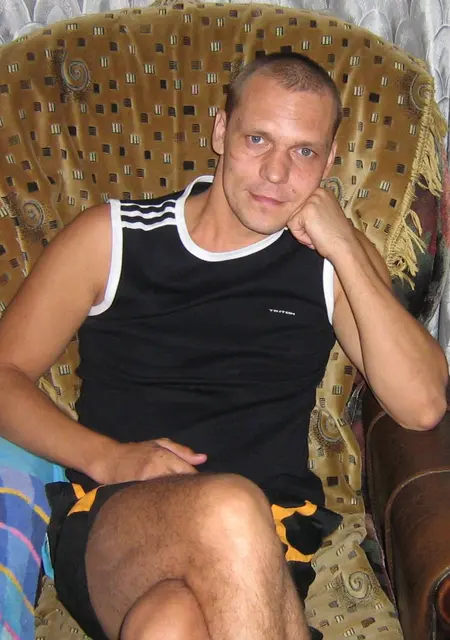 Влад из Саратова, ищу на сайте приятное времяпровождение