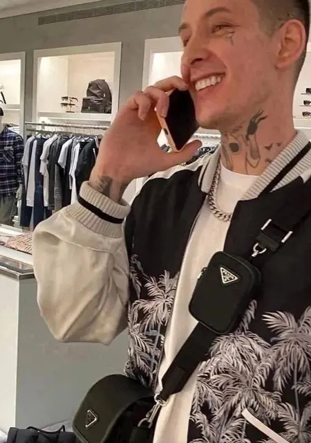 Я Павел, 18, знакомлюсь для общения в Берлине