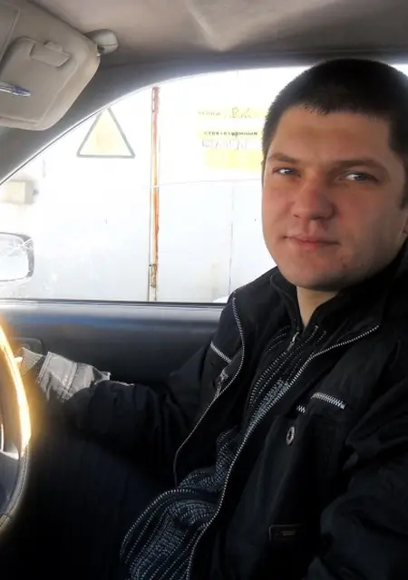 Я Антон, 40, из Бердска, ищу знакомства без обязательств