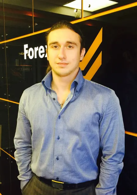 Илья из Уссурийска, ищу на сайте знакомства на одну ночь