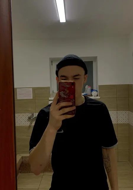 Адриан из Стерлитамака, мне 23, познакомлюсь без обязательств