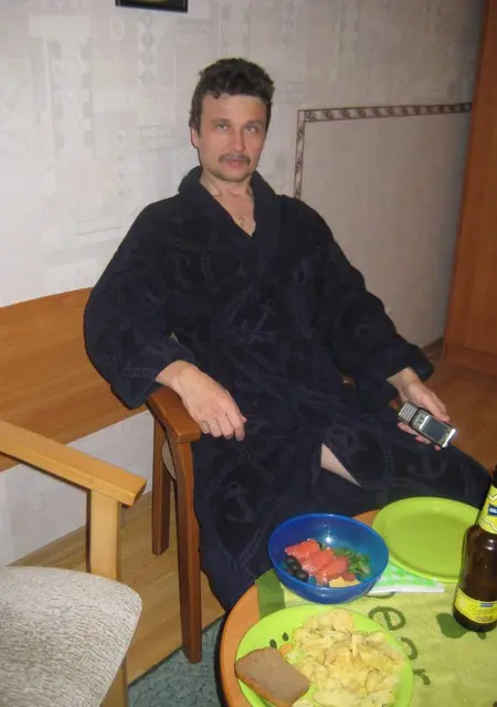 Jimmy из Соснового Бора, ищу на сайте знакомства на одну ночь