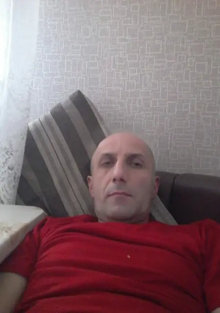 Я Едик, 49, знакомлюсь для дружбы в Томске