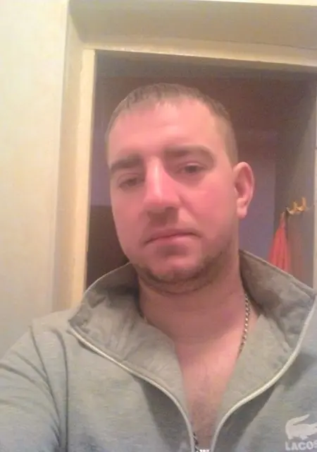 Я Александр, 39, знакомлюсь без обязательств в Новокуйбышевске