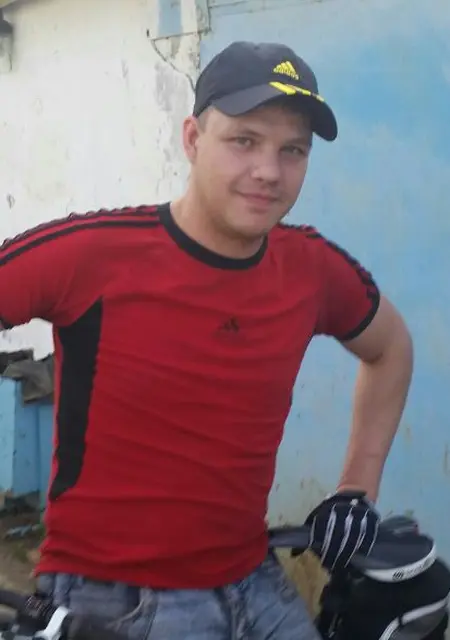 Александр из Мирного, ищу на сайте знакомства на одну ночь