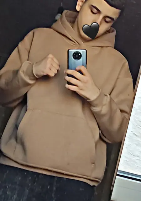 Я Мага, 22, из Норильска, ищу знакомства без обязательств