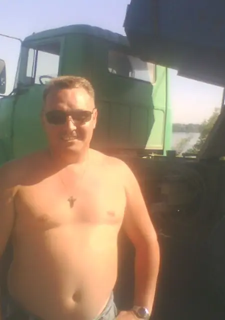 Я Славик, 50, из Днепра, ищу знакомство для постоянных отношений