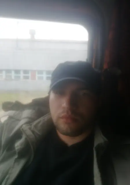 Я Сергей, 35, знакомлюсь для вирта в Салехарде