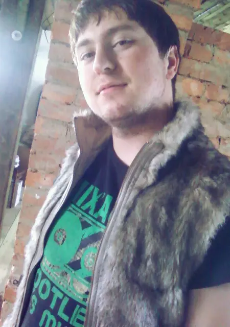 Артур из Улан-Удэ, ищу на сайте знакомства на одну ночь