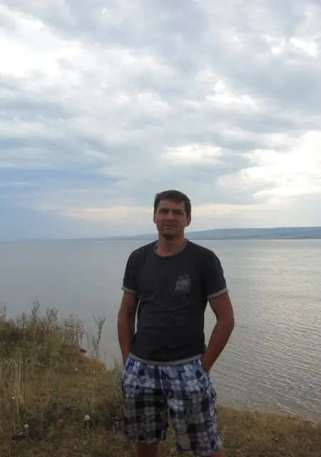 Дмитрий из Электростали, мне 44, познакомлюсь на одну ночь