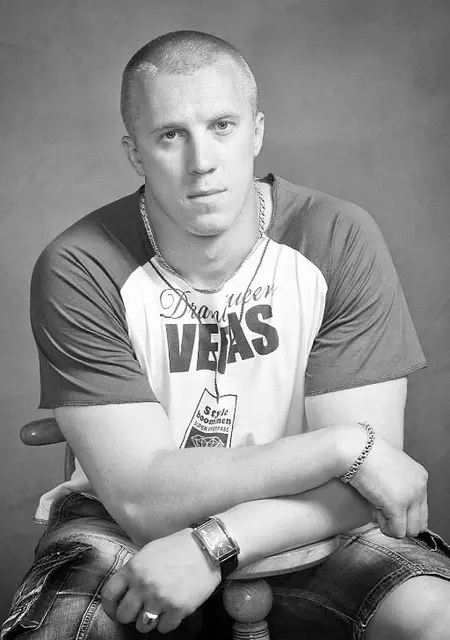 Я Санёк, 40, знакомлюсь без обязательств в Арсеньеве