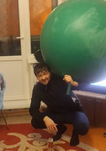 Я Руслан, 36, из Когалыма, ищу знакомства на одну ночь