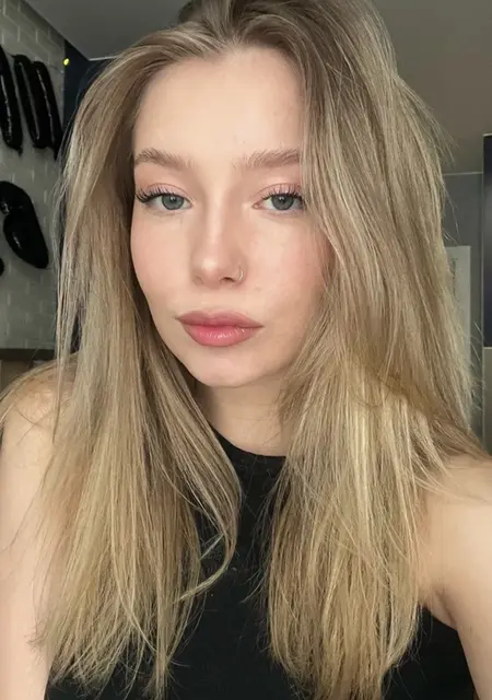 Я Арина, 29, из Сургута, ищу знакомства на одну ночь