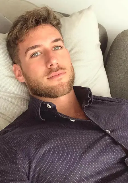 Я Adobe, 27, из Костромы, ищу знакомства без обязательств