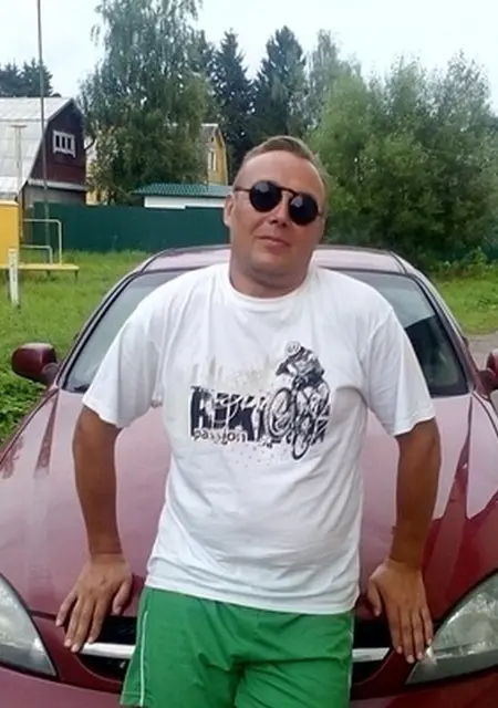 Я Денис, 49, знакомлюсь без обязательств в Череповце