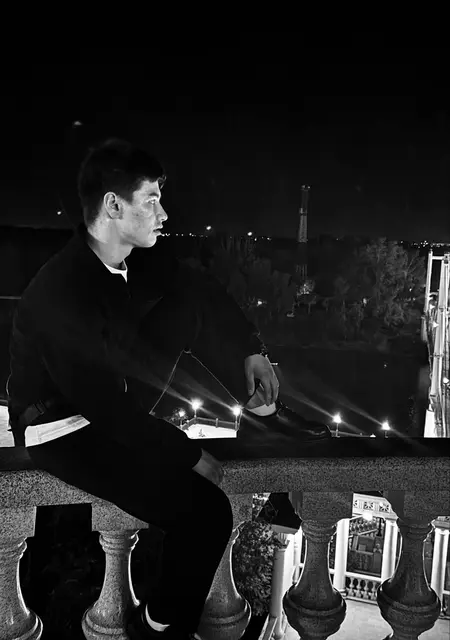 Шохрух из Челябинска, мне 18, познакомлюсь на одну ночь