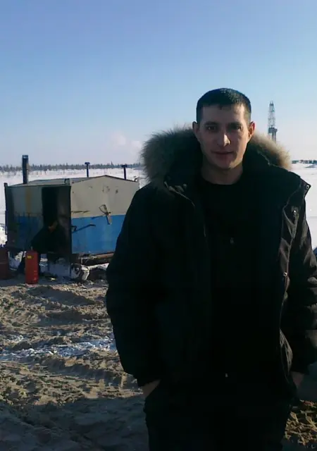 Денис из Нефтеюганска, ищу на сайте знакомства без обязательств
