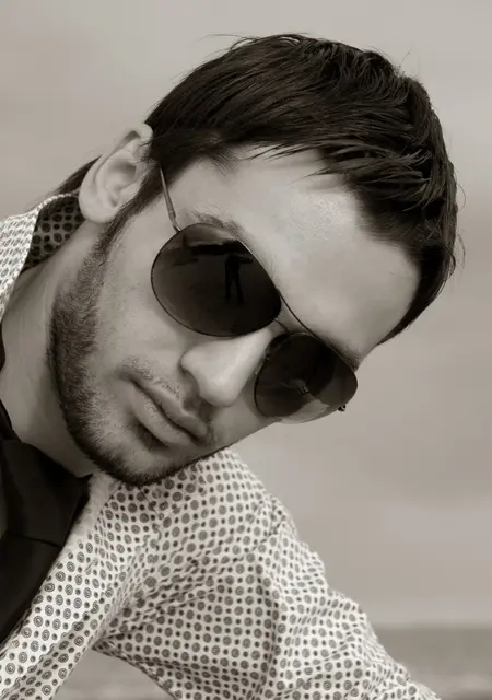 Артур из Ростова-на-Дону, мне 43, познакомлюсь для вирта