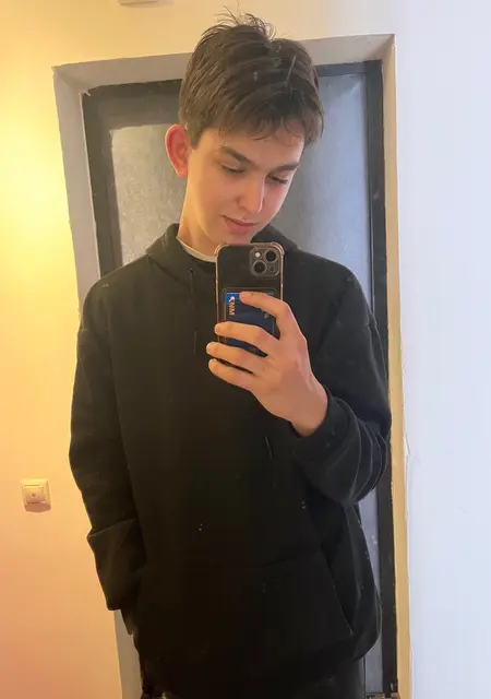 Я Иван, 21, из Клина, ищу знакомство для общения