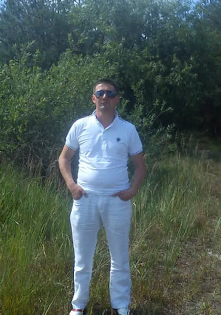 Тарас из Евпатории, мне 46, познакомлюсь на одну ночь