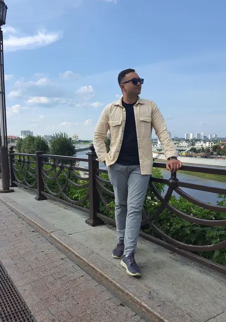 Я Рошик, 30, из Ялты, ищу знакомство для приятного времяпровождения