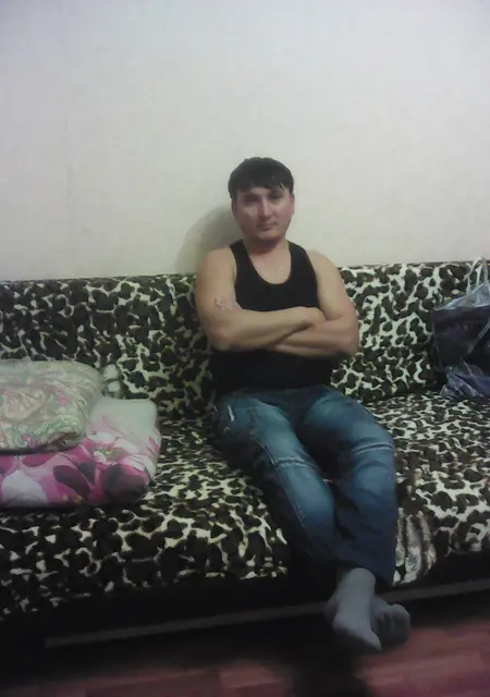 Я Salavat, 43, из Саратова, ищу знакомства на одну ночь