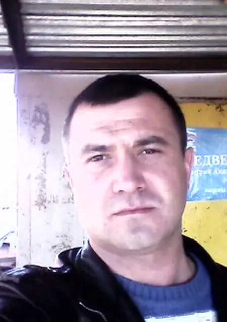 Dmitriy из Удачного, мне 44, познакомлюсь на одну ночь