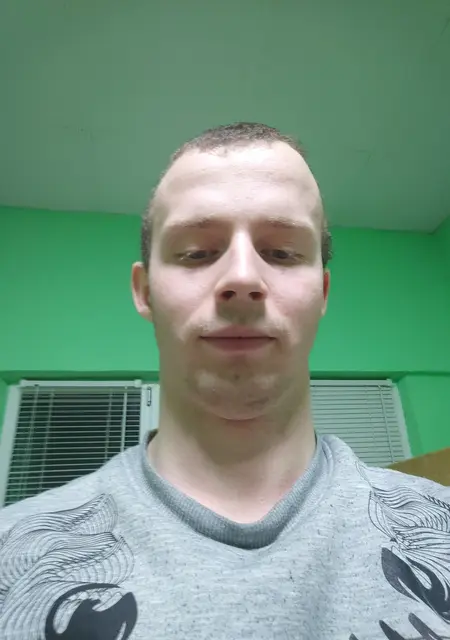 Макс из Шахт, мне 25, познакомлюсь на одну ночь