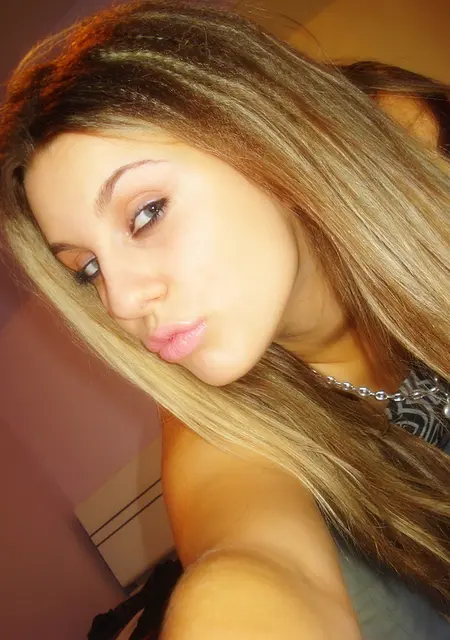 Я Анна, 23, из Бузулука, ищу знакомства на одну ночь