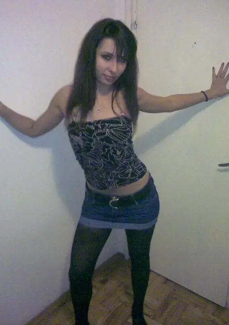 Эльвира из Покровки, мне 22, познакомлюсь для общения