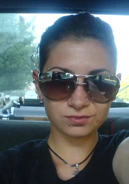 Илона из Заводоуспенского, мне 22, познакомлюсь для общения