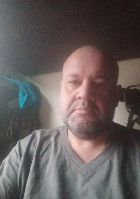 Я Александр, 44, из Ростова-на-Дону, ищу знакомства на одну ночь