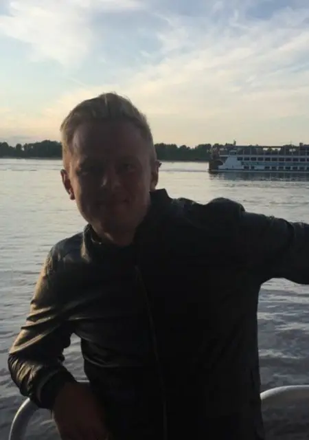 Иван из Ейска, ищу на сайте знакомства без обязательств