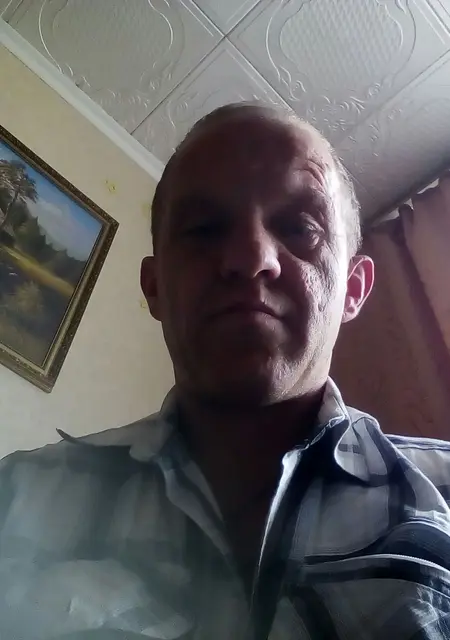 Николай Олеся из Минска, мне 43, познакомлюсь на одну ночь