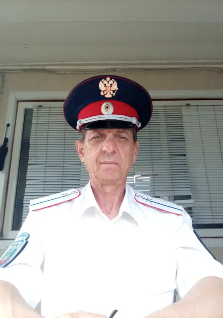 Я Александр, 61, из Краснодара, ищу знакомства без обязательств