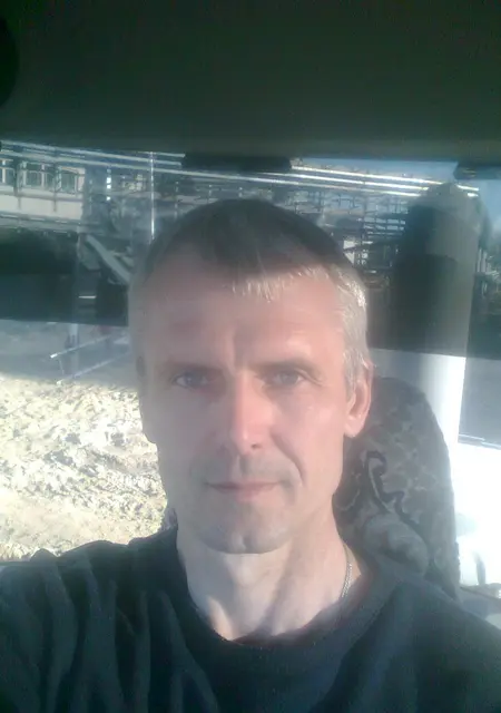 Я Алексей, 54, из Нижневартовска, ищу знакомства на одну ночь