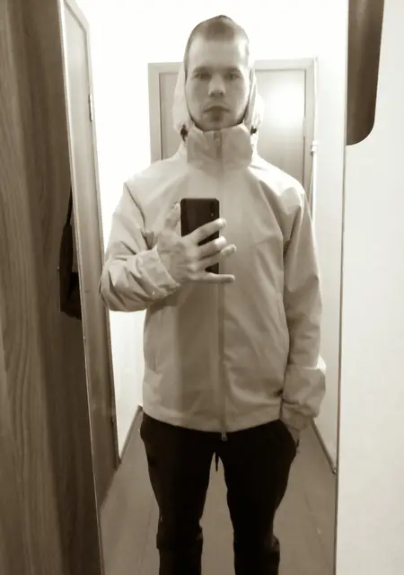 Максим из Апатитов, ищу на сайте знакомства без обязательств