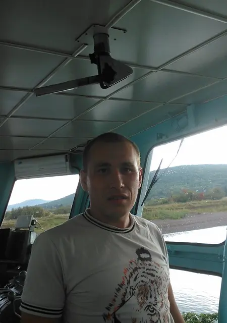 Я Владимир, 40, знакомлюсь для приятного времяпровождения в Якутске